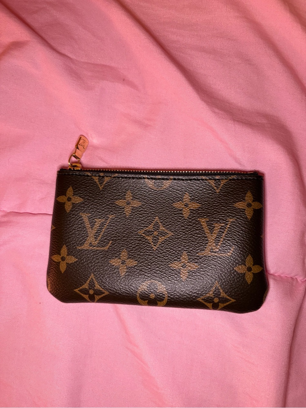 Louis Vuitton small key pouch missing key ring